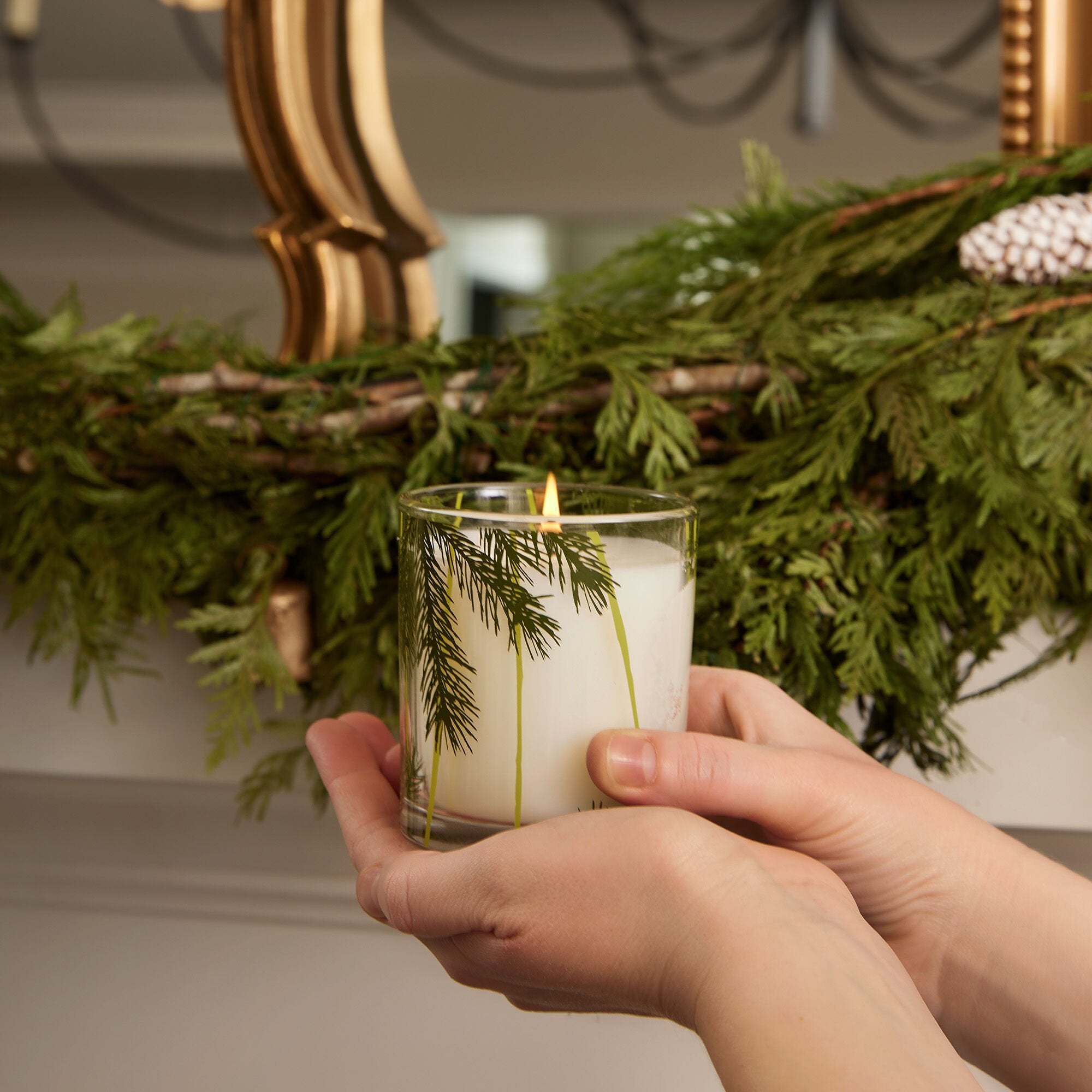 Frasier Fir? Pine Needle Candle - Image 3